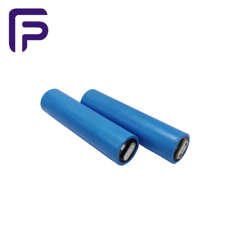 Batterie cylindrique rechargeable sodium-ion NaCR33140 10Ah